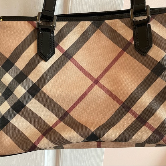 Burberry Tote - Picture 5 of 6